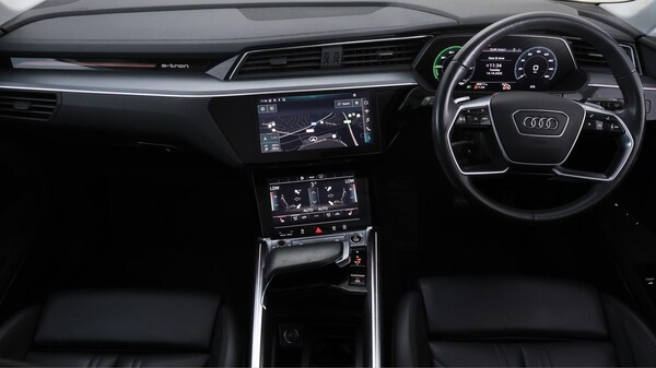 Used Audi e-tron 2021 for sale - 76283175: Photo 13