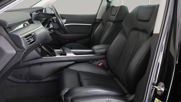 Used Audi e-tron 2021 for sale - 76283175: Photo 14