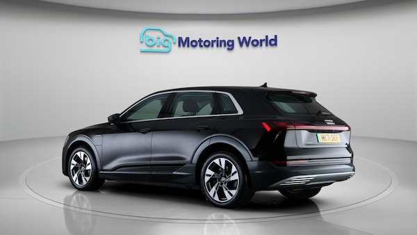 Used Audi e-tron 2021 for sale - 76283175: Photo 5