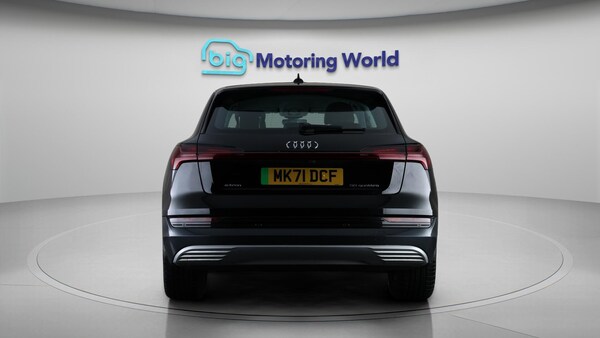 Used Audi e-tron 2021 for sale - 76283175: Photo 6
