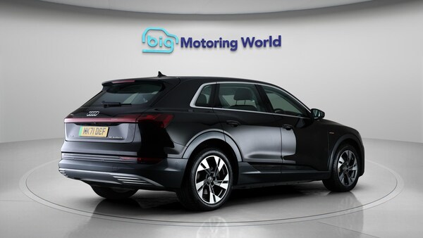 Used Audi e-tron 2021 for sale - 76283175: Photo 7