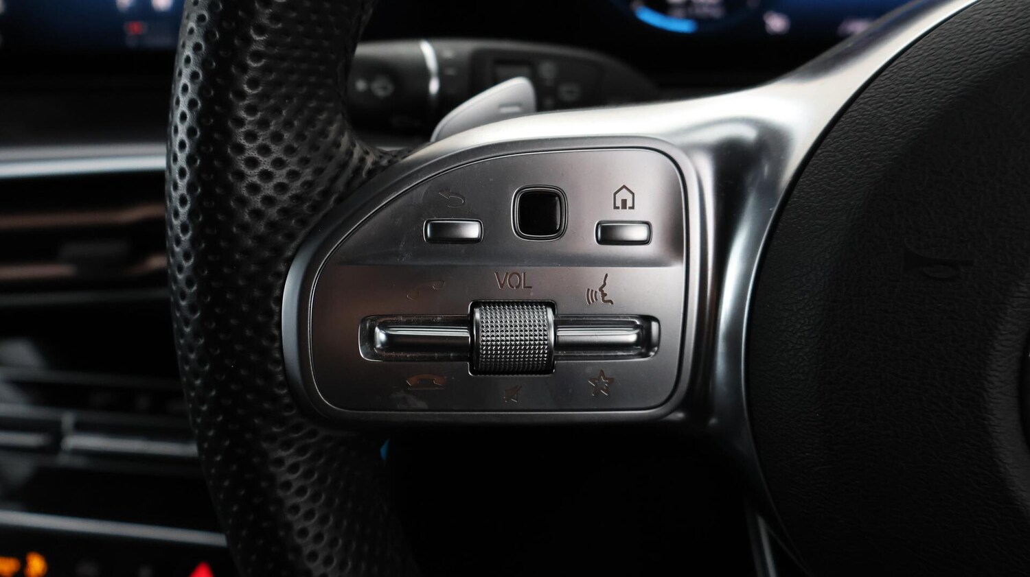 Used Mercedes-Benz EQC 2022 for sale - 76801660: Photo 25