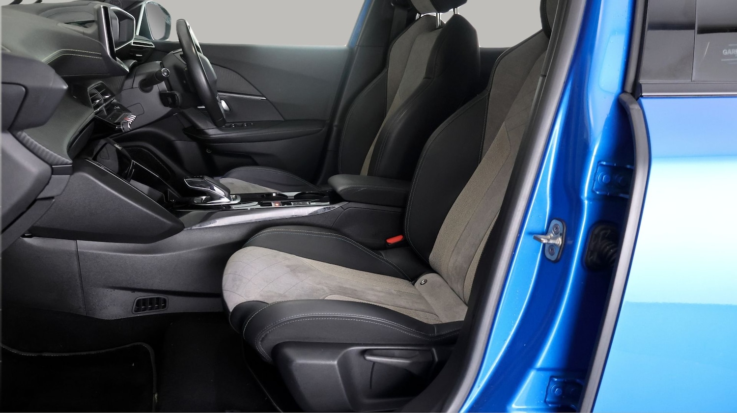 Used Peugeot 2008 2020 for sale - 77537085: Photo 14