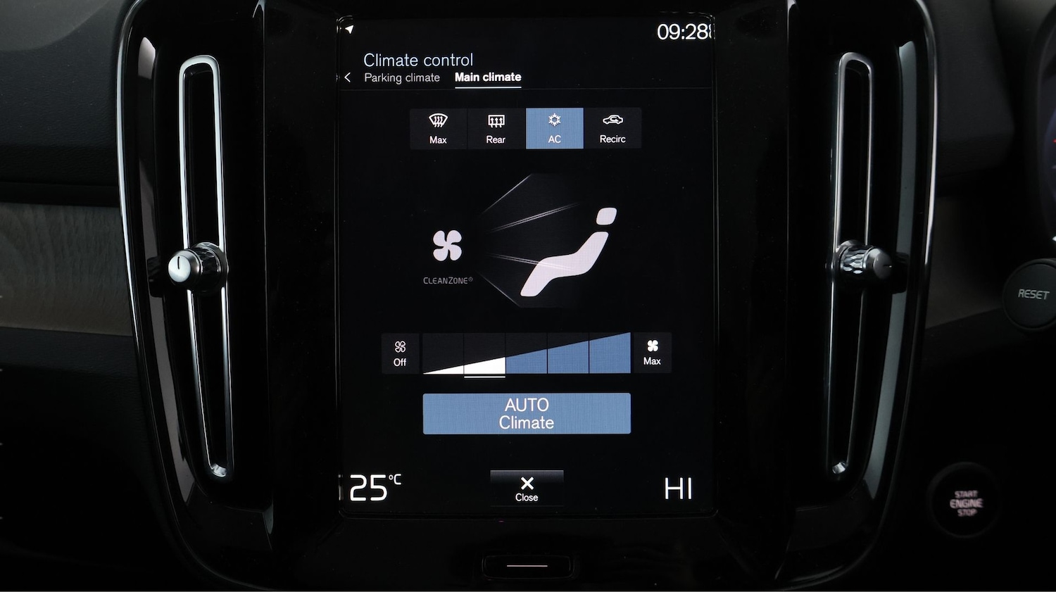 Used Volvo XC40 2022 for sale - 78133761: Photo 11