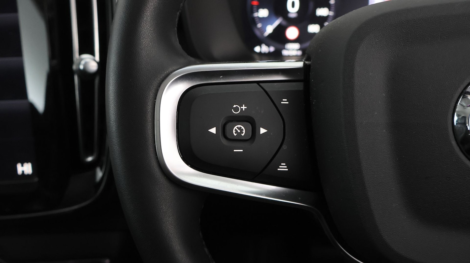 Used Volvo XC40 2022 for sale - 78133761: Photo 22