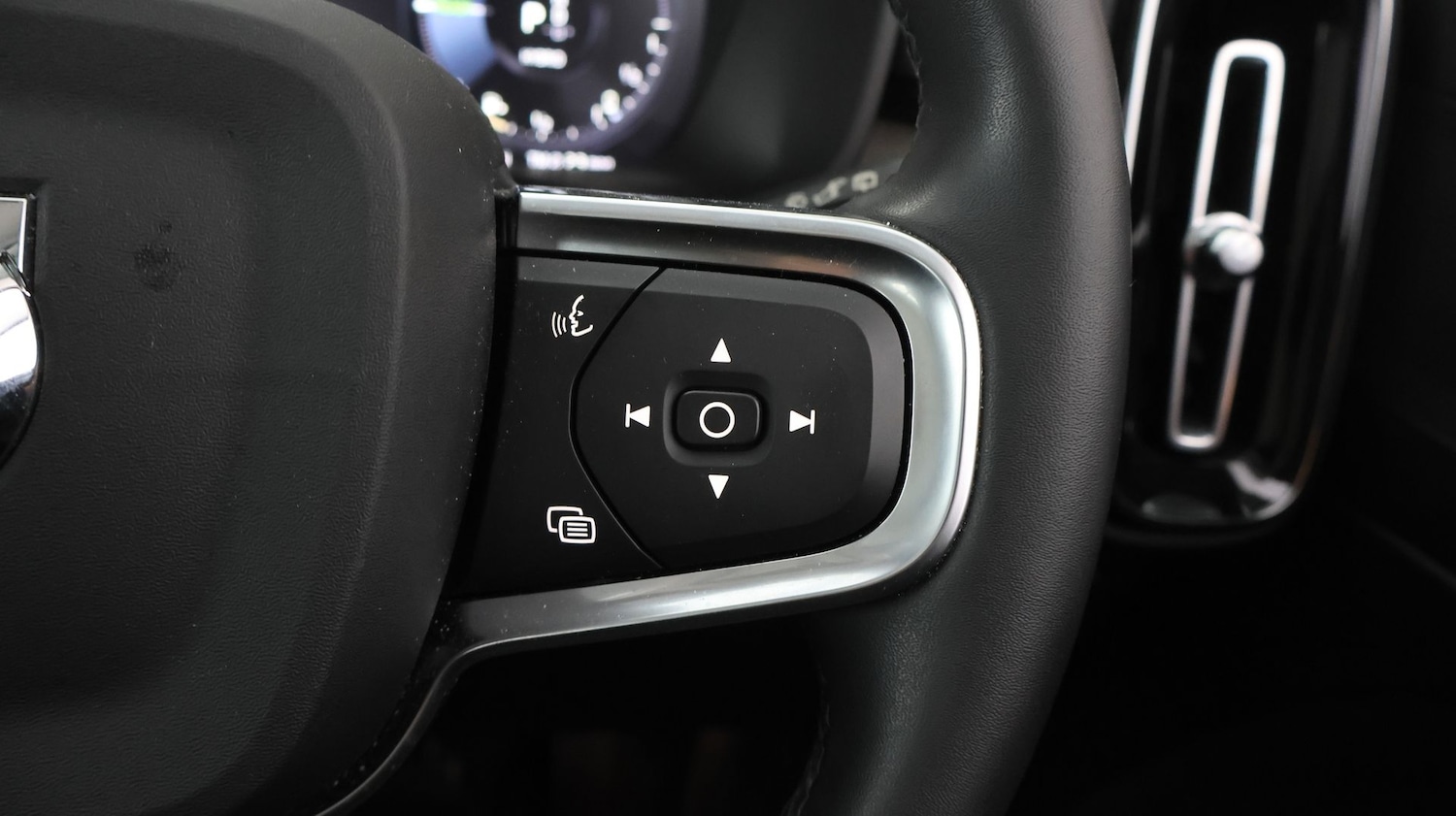 Used Volvo XC40 2022 for sale - 78133761: Photo 23