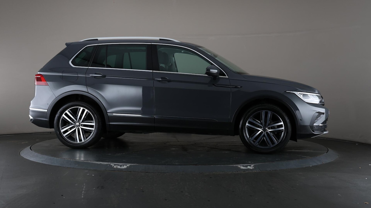 Used Volkswagen Tiguan 2022 for sale - 75978704: Photo 35