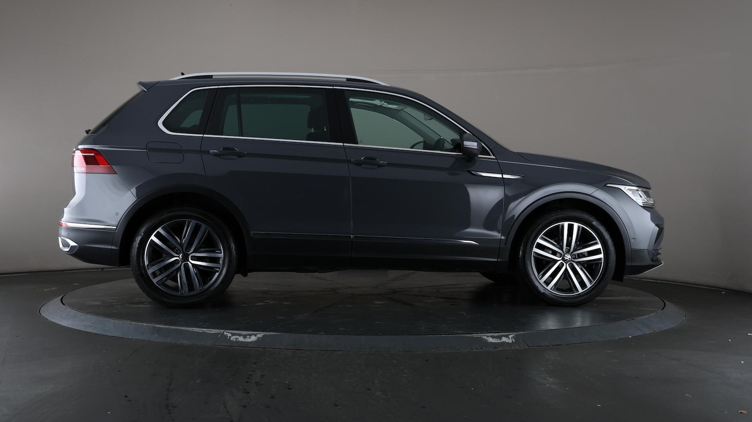 Used Volkswagen Tiguan 2022 for sale - 75978704: Photo 37