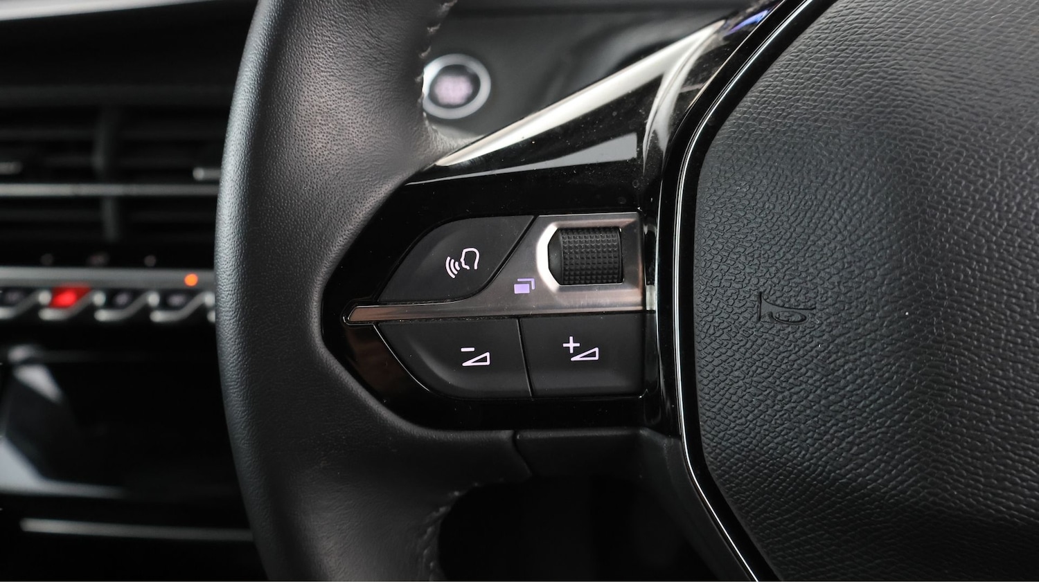 Used Peugeot 2008 for sale - 78007959: Photo 21