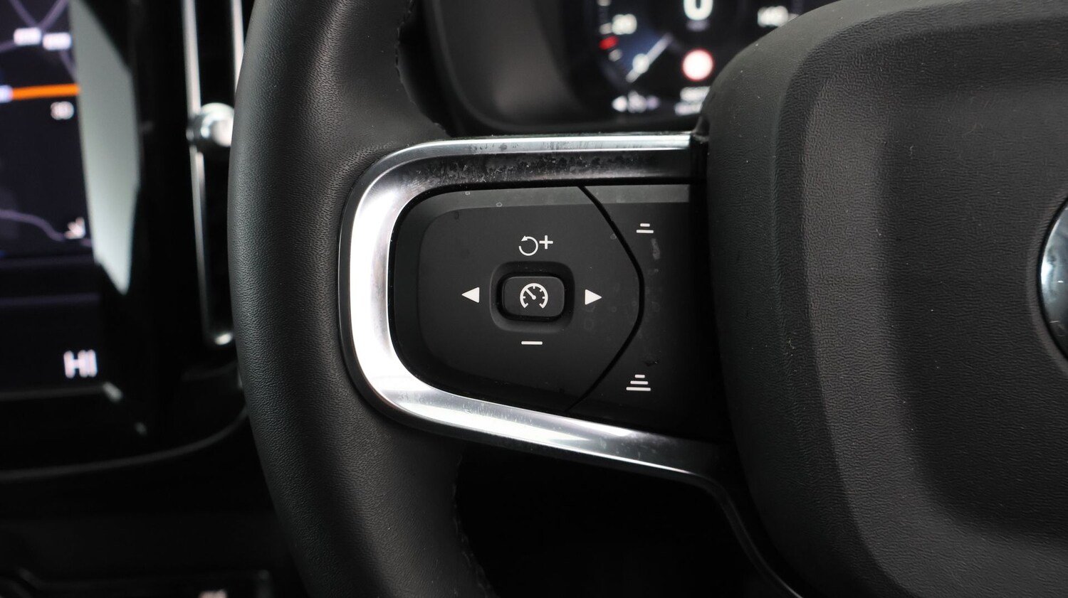 Used Volvo XC40 2022 for sale - 77453694: Photo 22