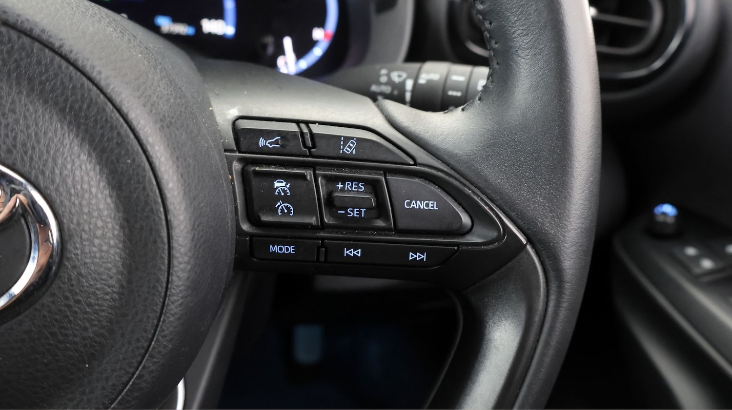 Used Toyota Yaris Cross for sale - 78048383: Photo 23