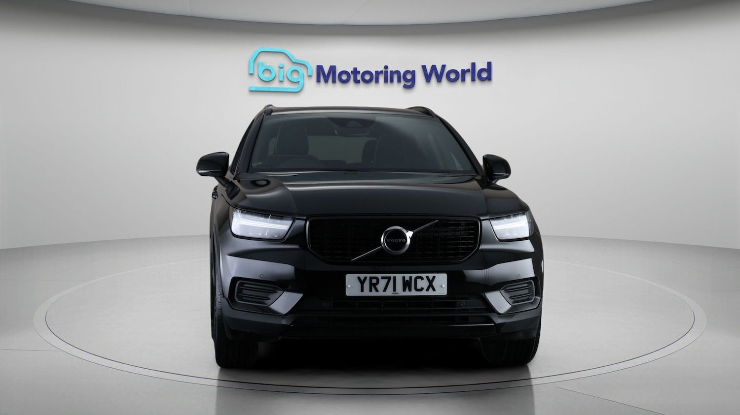 Used Volvo XC40 for sale - 77196751: Photo 2
