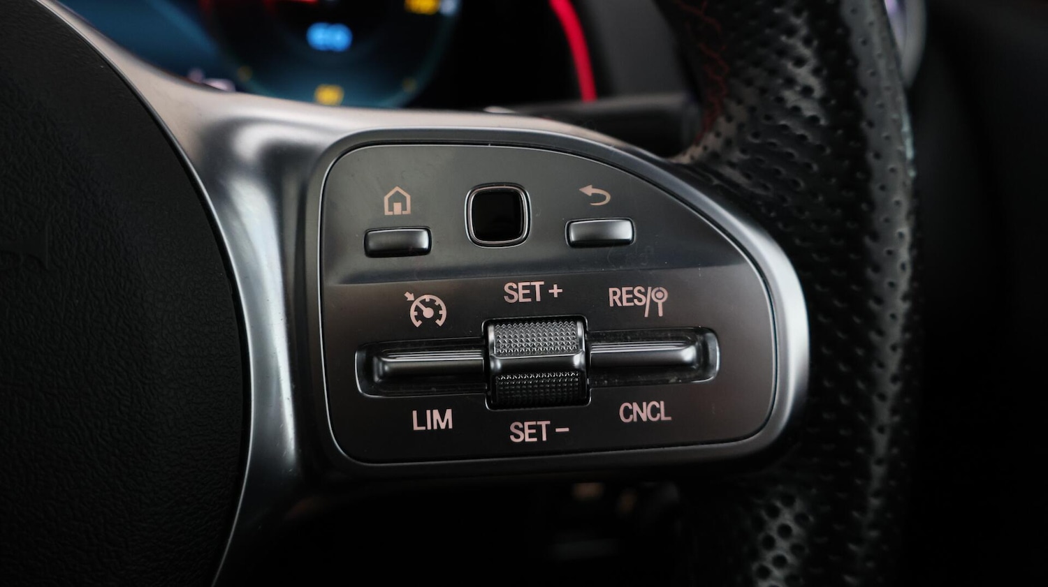 Used Mercedes-Benz EQB 2022 for sale - 76031887: Photo 25