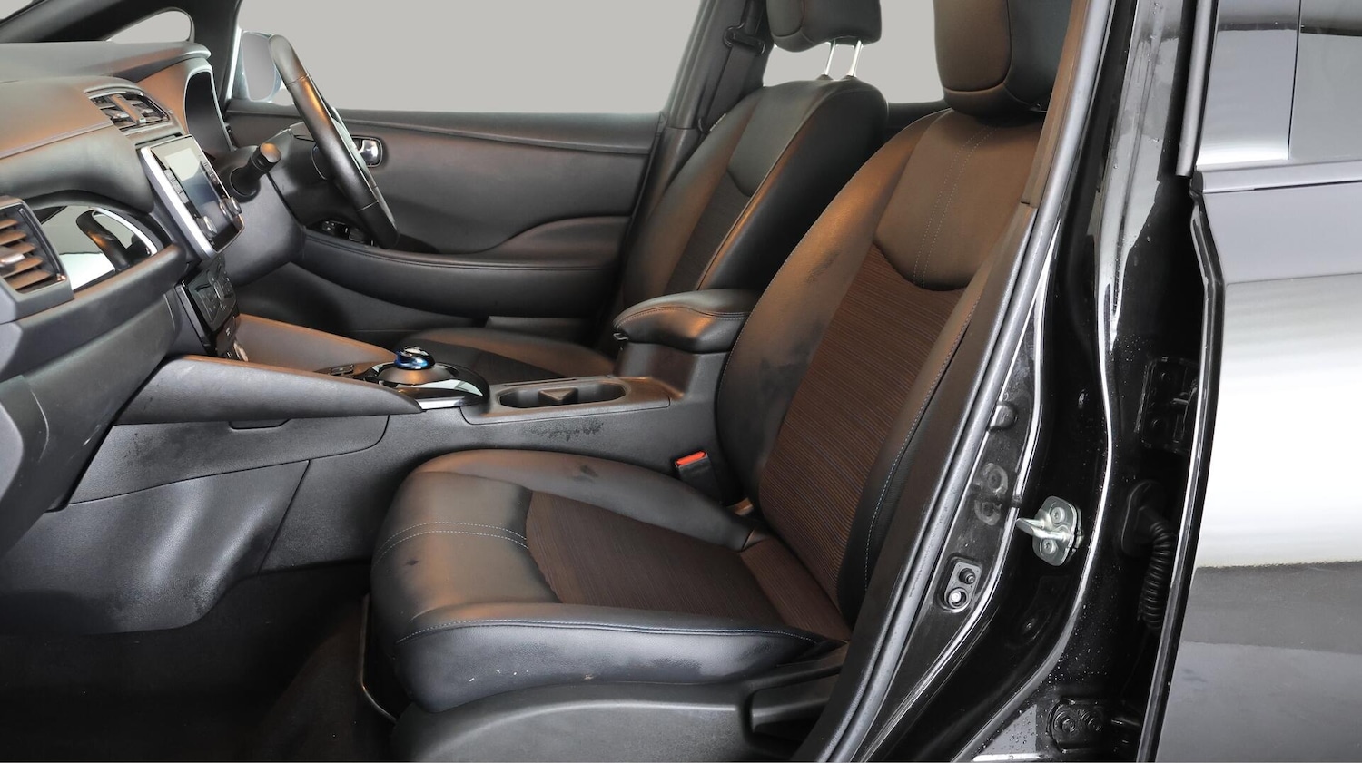 Used Nissan Leaf 2022 for sale - 76136098: Photo 14
