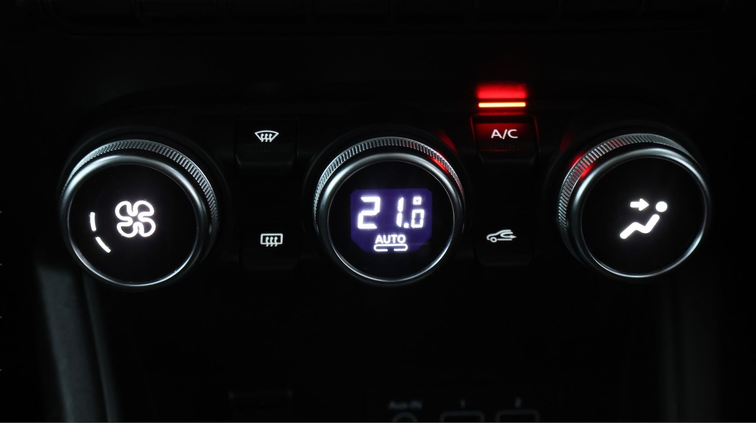 Used Renault Captur 2023 for sale - 78141111: Photo 12