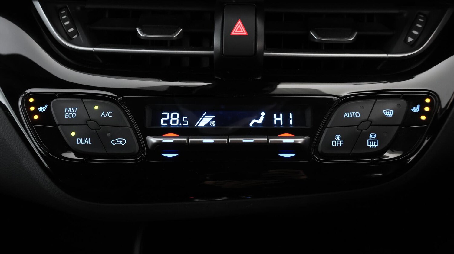 Used Toyota C-HR for sale - 76735392: Photo 12