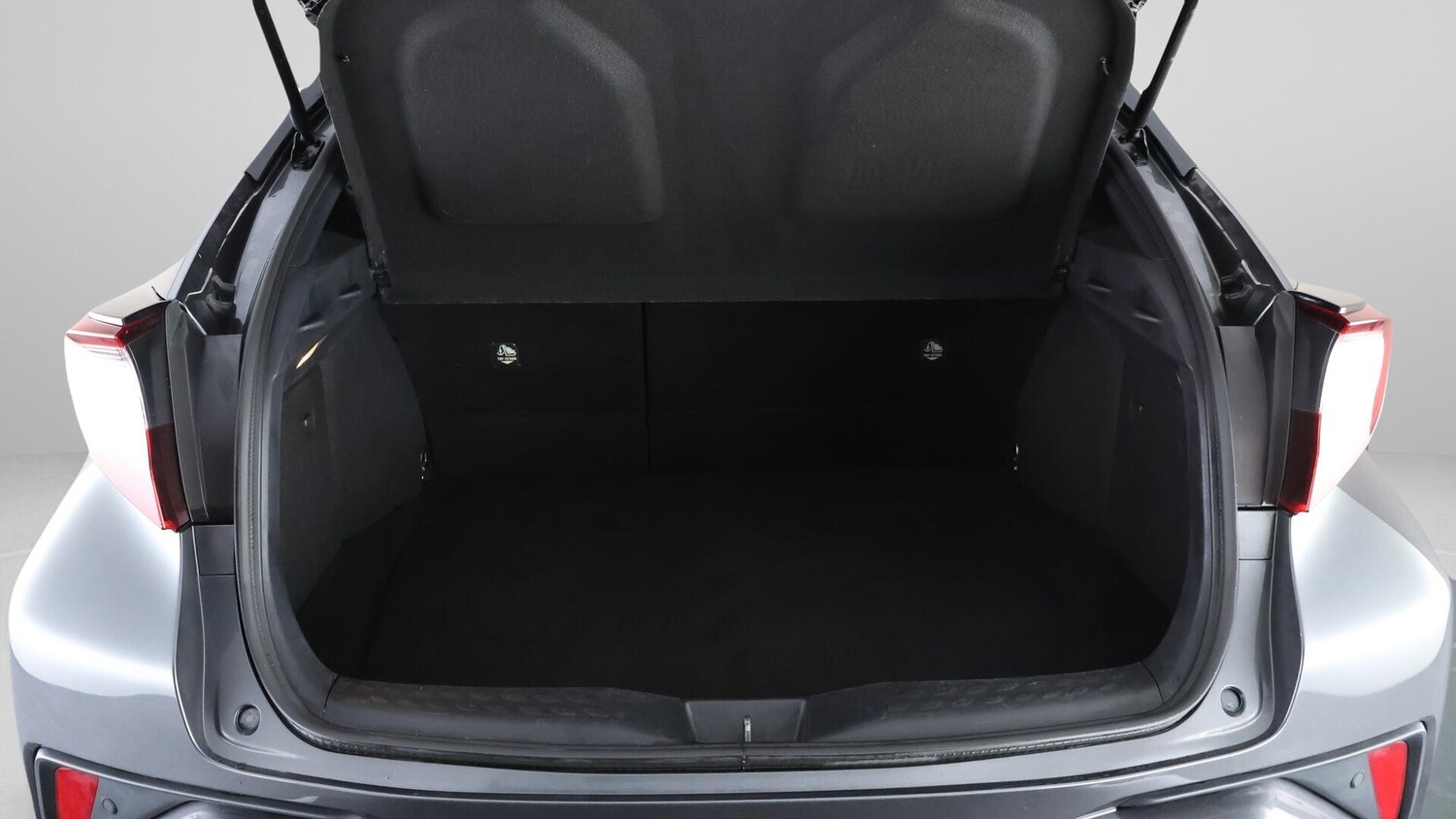 Used Toyota C-HR for sale - 76735392: Photo 17