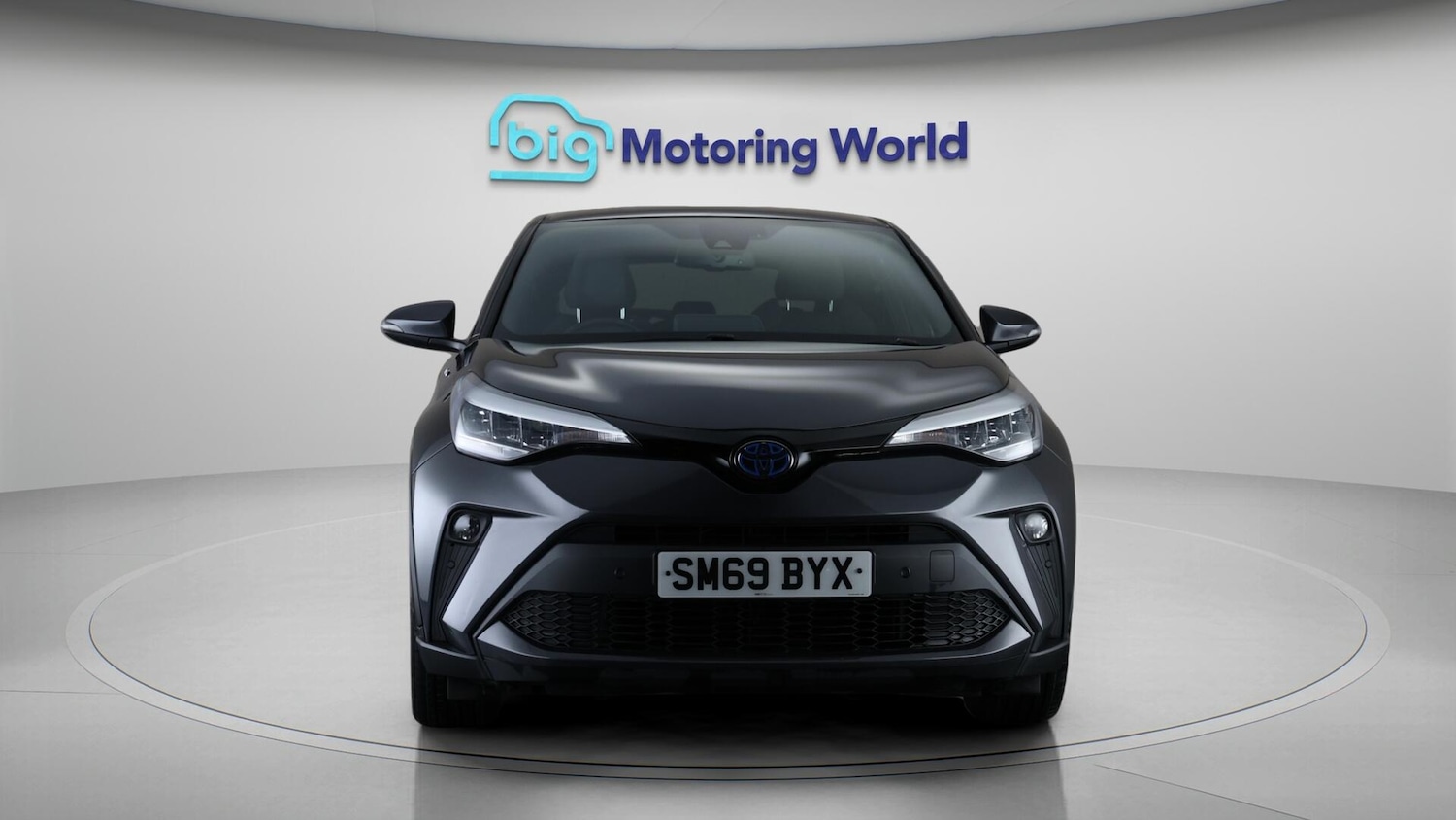 Used Toyota C-HR for sale - 76735392: Photo 3