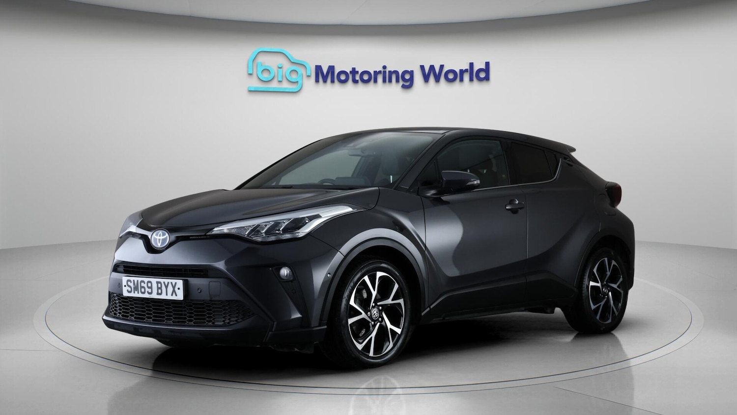 Used Toyota C-HR for sale - 76735392: Photo 4