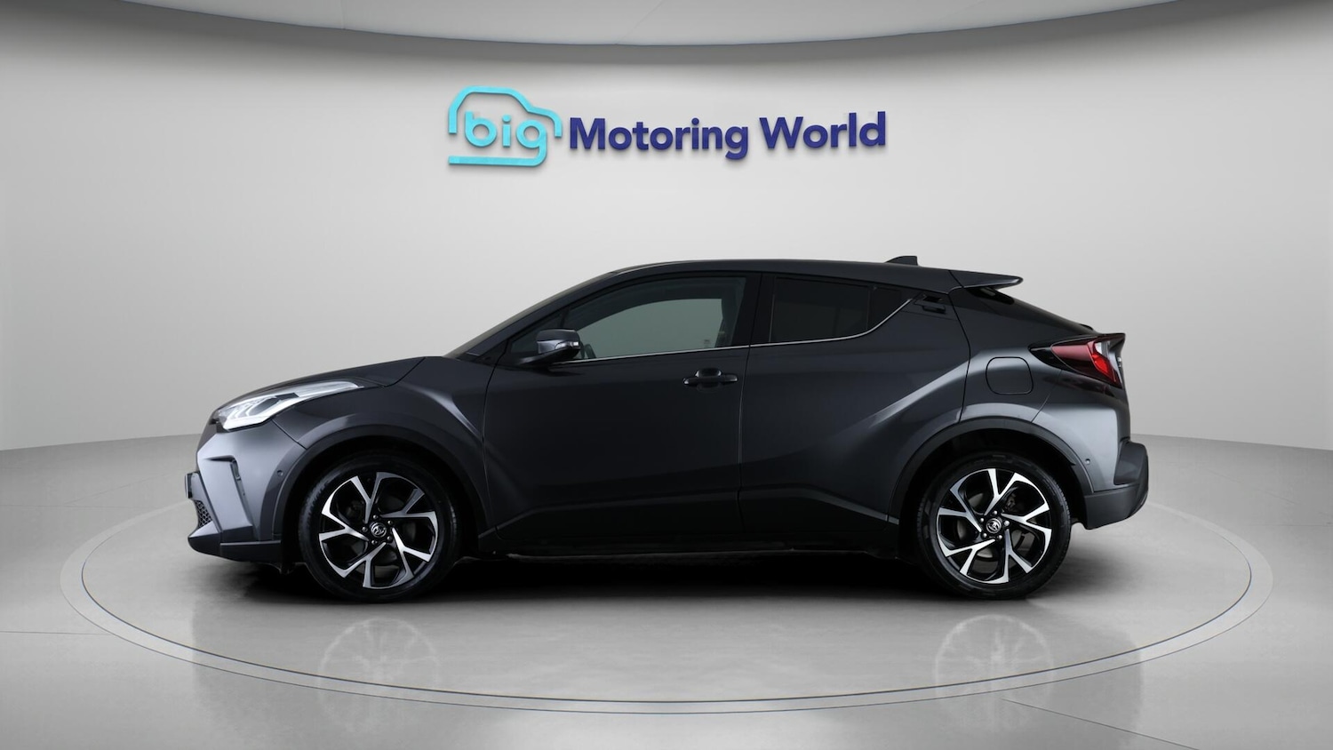 Used Toyota C-HR for sale - 76735392: Photo 5