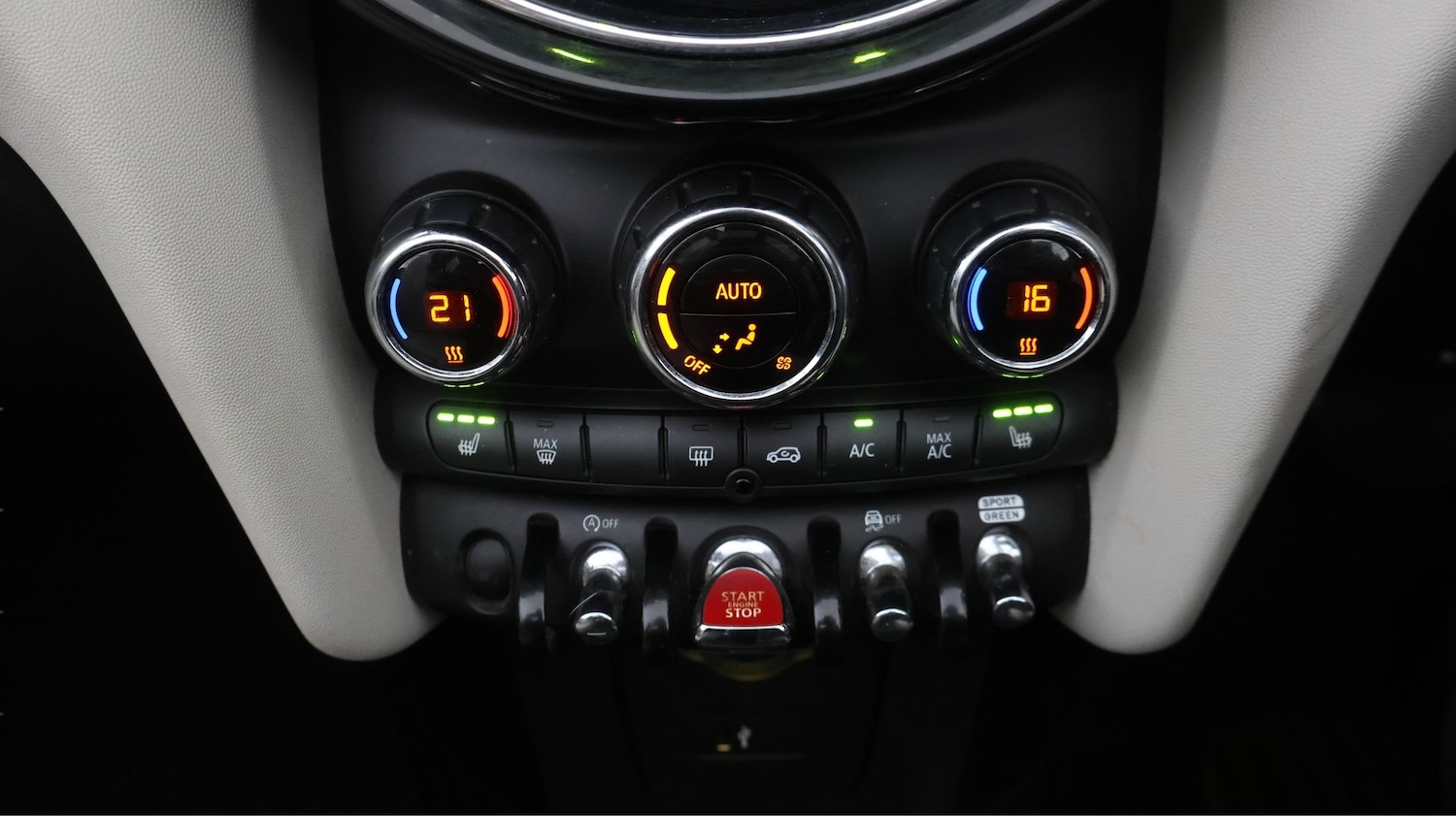 Used MINI Convertible 2023 for sale - 77736987: Photo 11