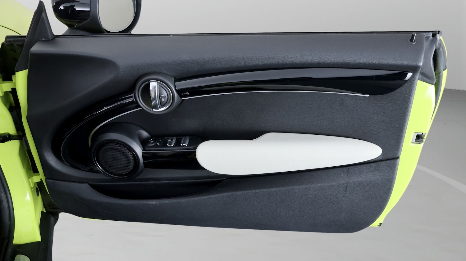 Used MINI Convertible 2023 for sale - 77736987: Photo 14