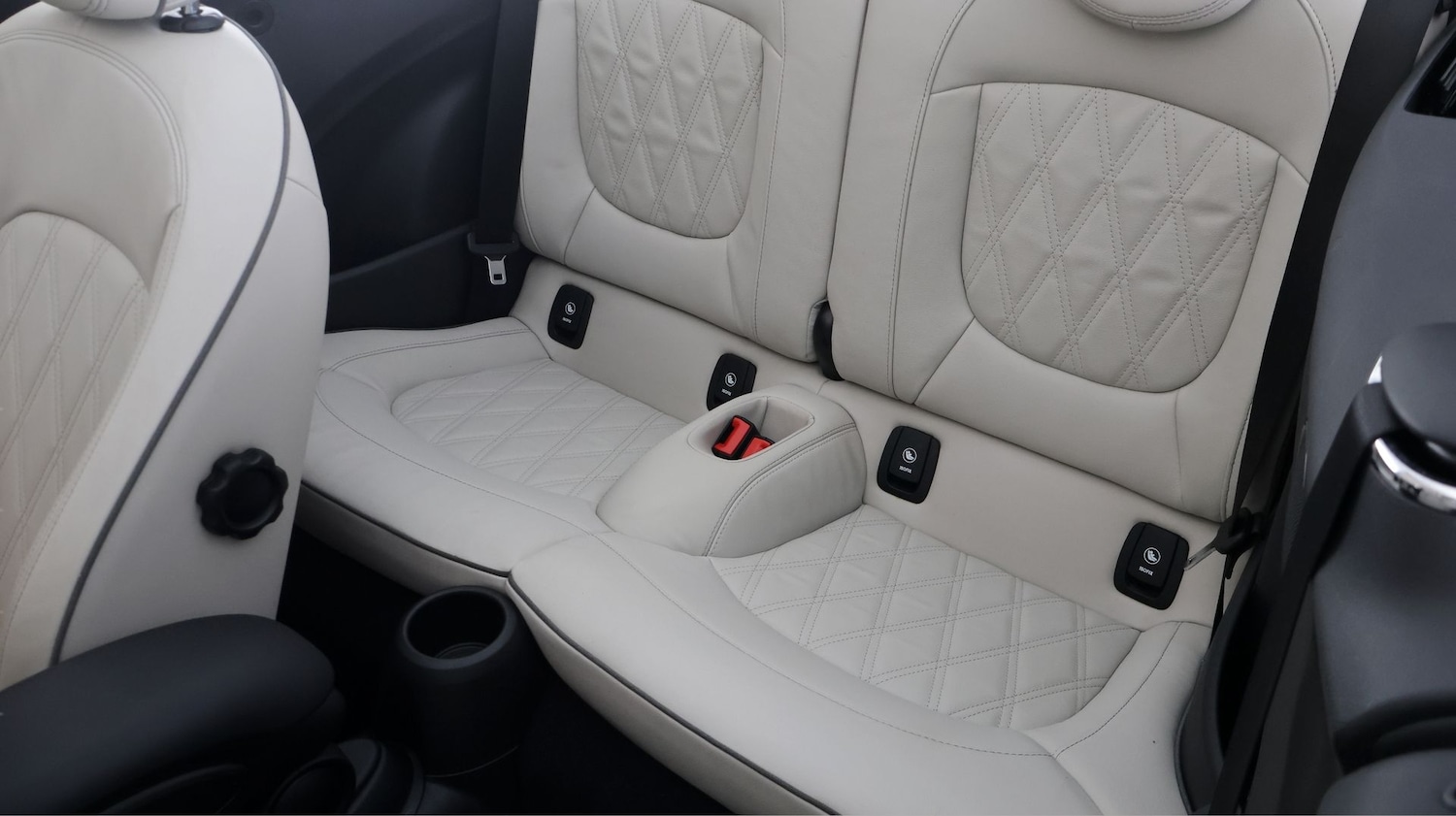 Used MINI Convertible 2023 for sale - 77736987: Photo 15