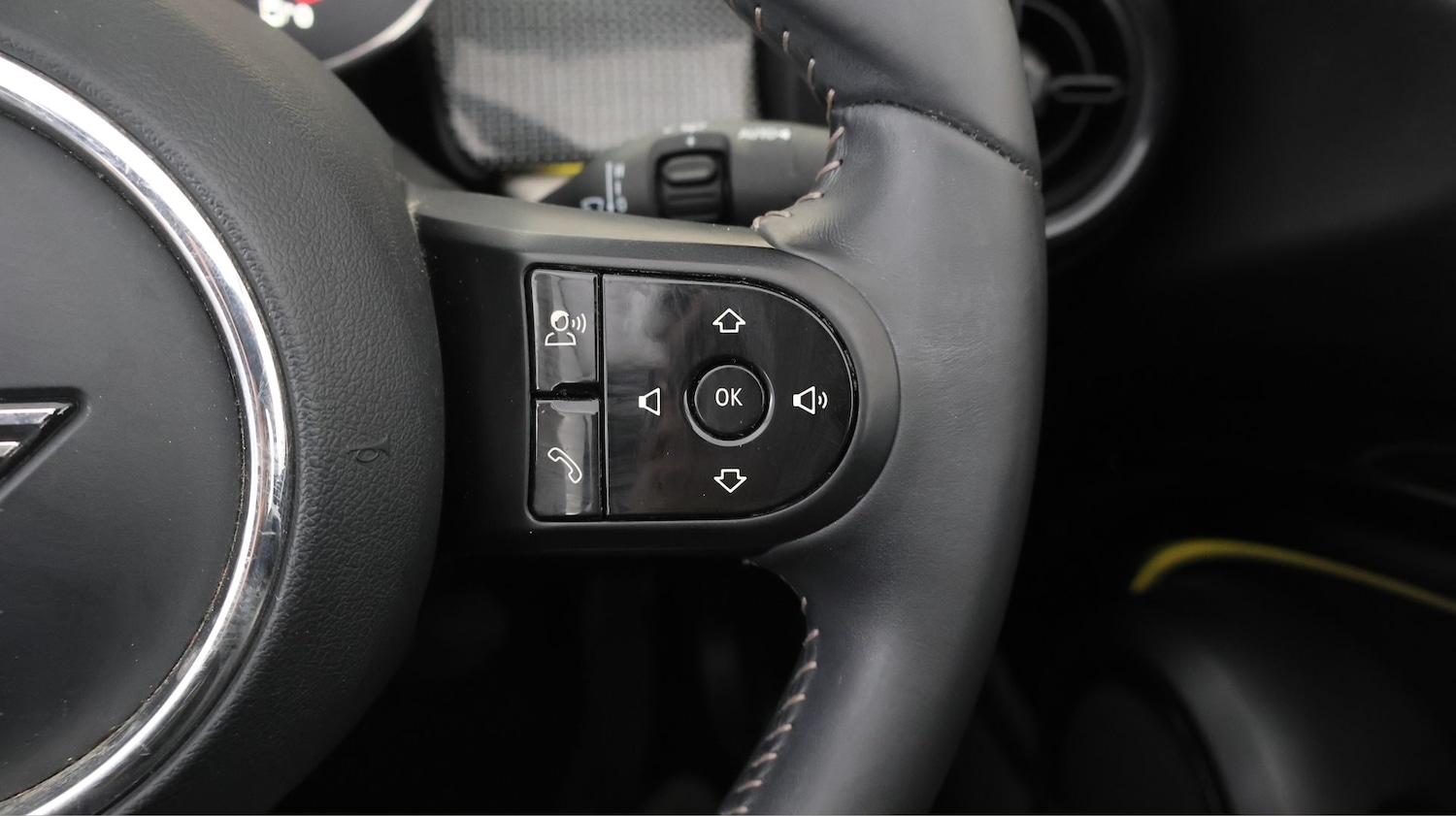 Used MINI Convertible 2023 for sale - 77736987: Photo 21