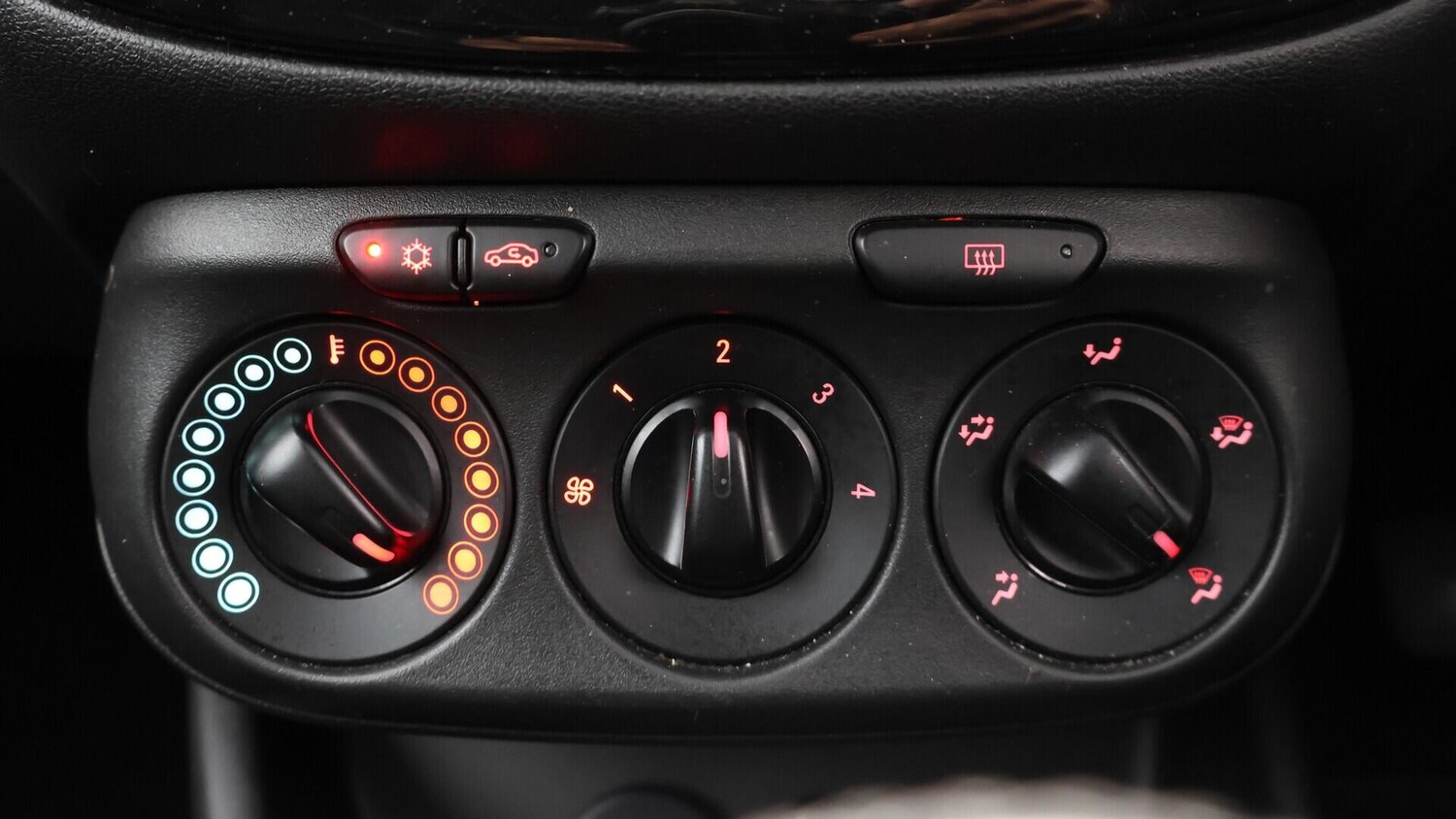 Used Vauxhall Corsa 2018 for sale - 76645342: Photo 11