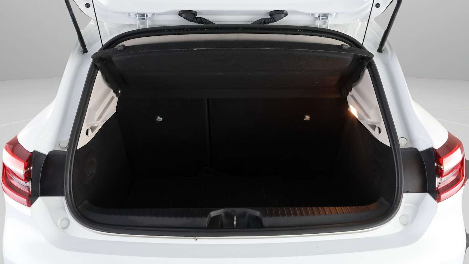 Used Renault Clio 2022 for sale - 77632350: Photo 16