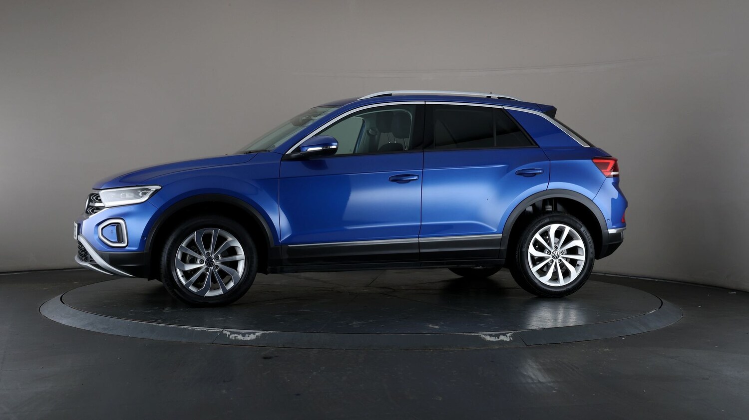 Used Volkswagen T-Roc for sale - 76810472: Photo 33
