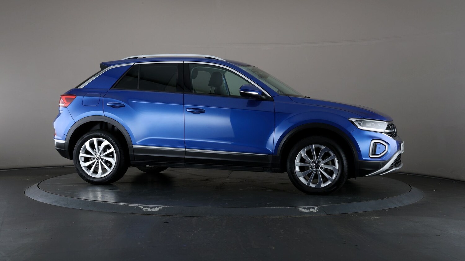 Used Volkswagen T-Roc for sale - 76810472: Photo 52