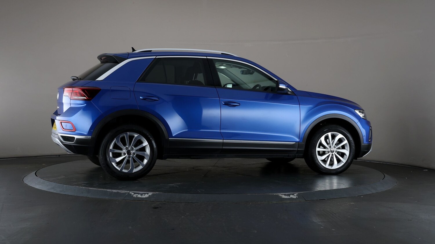 Used Volkswagen T-Roc for sale - 76810472: Photo 56