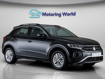 Used Volkswagen T-Roc 2023 for sale - 75991219: Photo