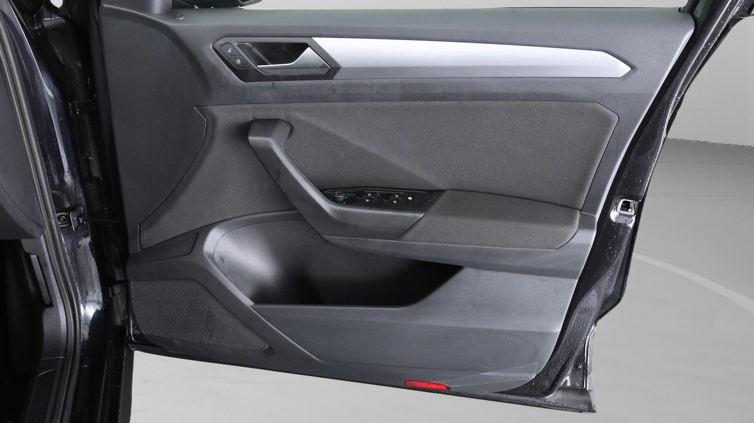 Used Volkswagen T-Roc 2023 for sale - 75991219: Photo 20