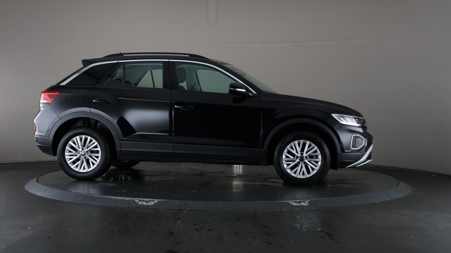 Used Volkswagen T-Roc 2023 for sale - 75991219: Photo 58