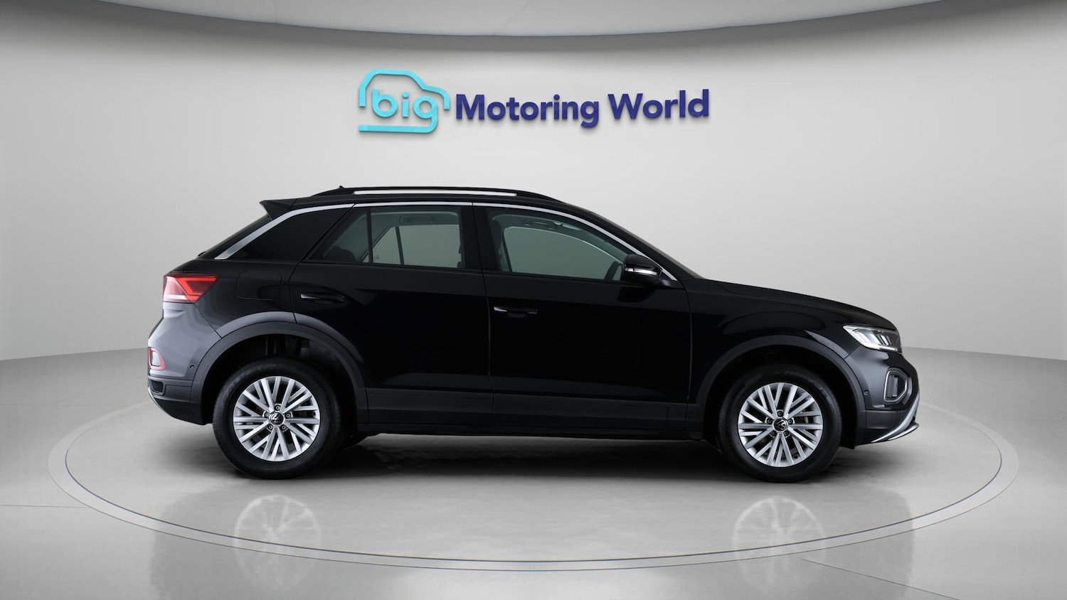 Used Volkswagen T-Roc 2023 for sale - 75991219: Photo 9