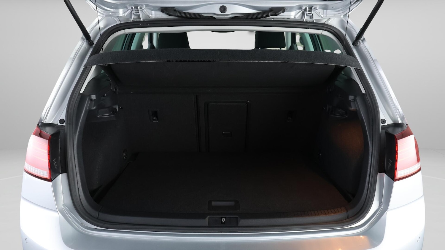 Used Volkswagen Golf 2020 for sale - 76440811: Photo 17