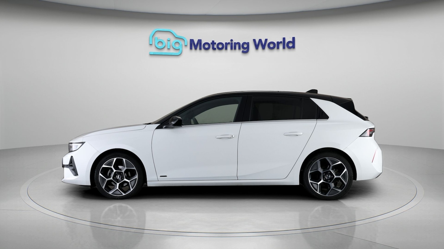 Used Vauxhall Astra 2023 for sale - 78087579: Photo 4