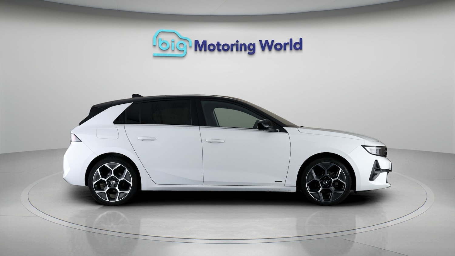 Used Vauxhall Astra 2023 for sale - 78087579: Photo 8