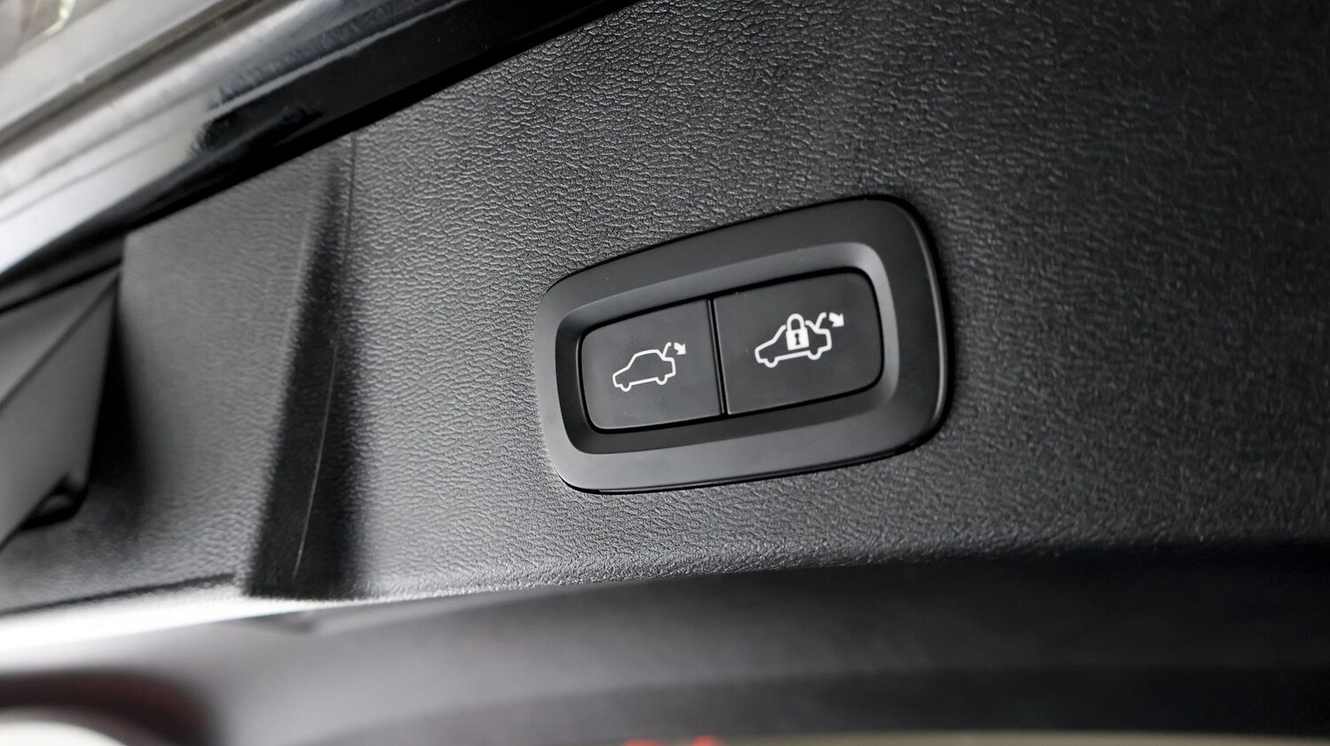 Used Volvo XC40 2023 for sale - 77502795: Photo 21