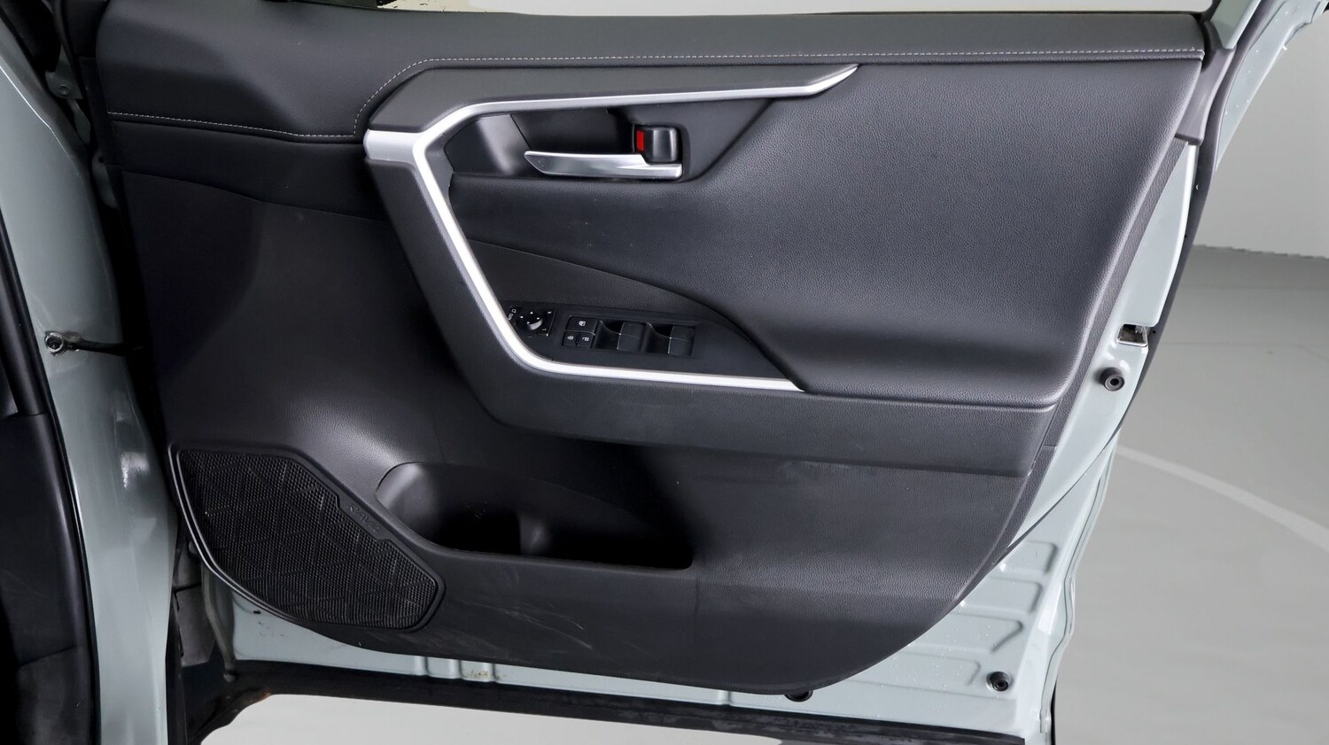 Used Toyota RAV4 2020 for sale - 77525239: Photo 15