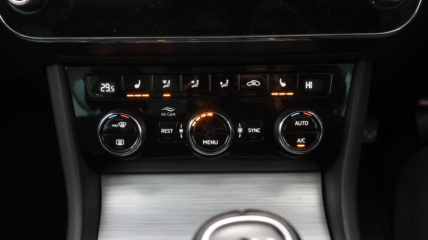 Used Skoda Superb 2022 for sale - 77562887: Photo 12