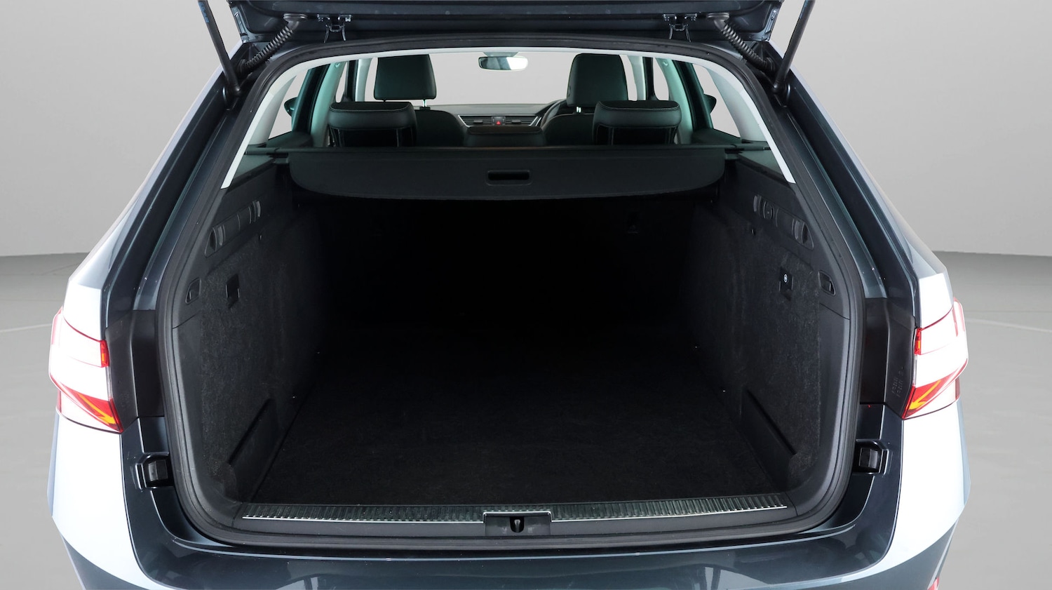 Used Skoda Superb 2022 for sale - 77562887: Photo 17