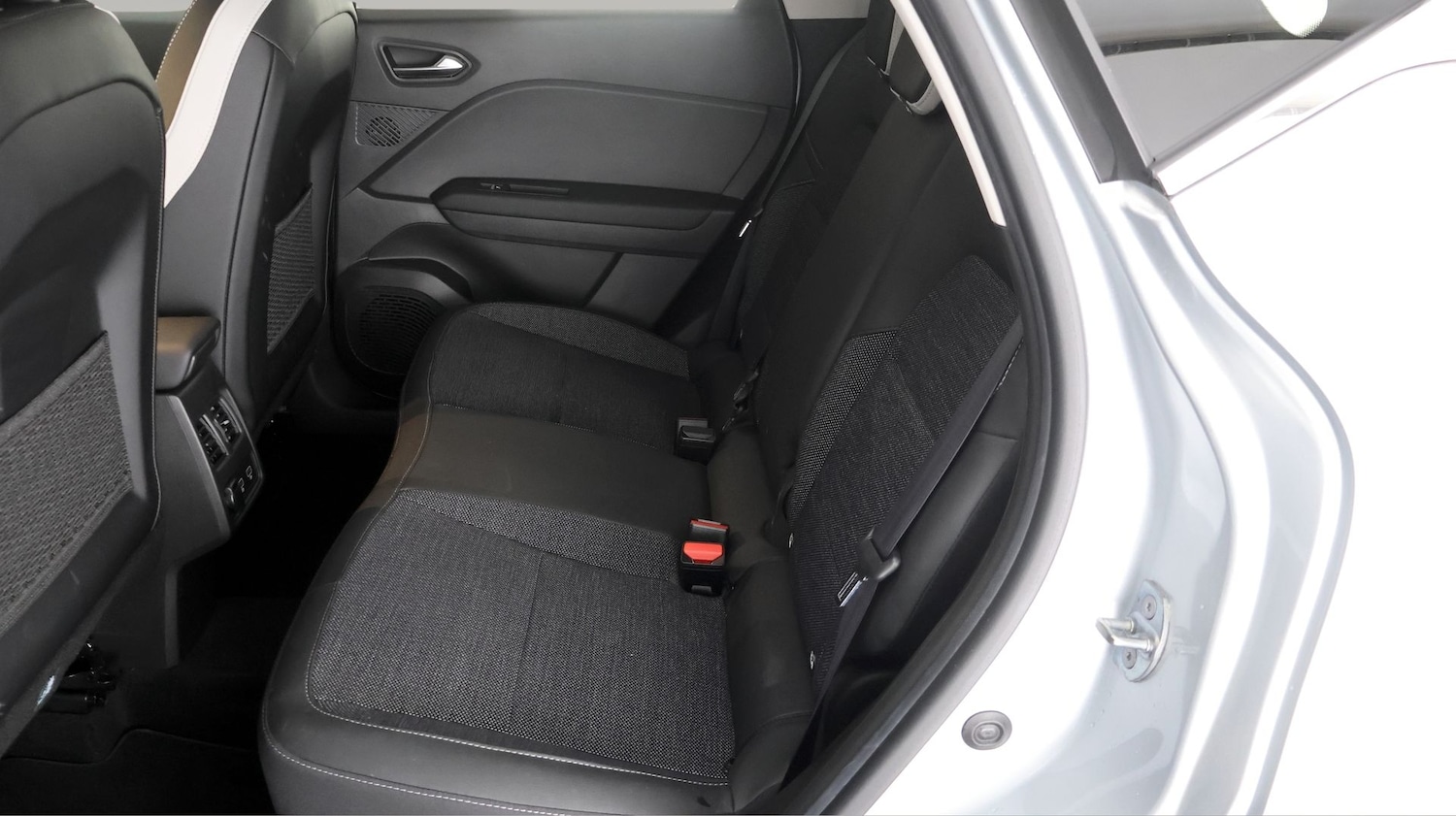 Used Renault Captur 2024 for sale - 78220607: Photo 15