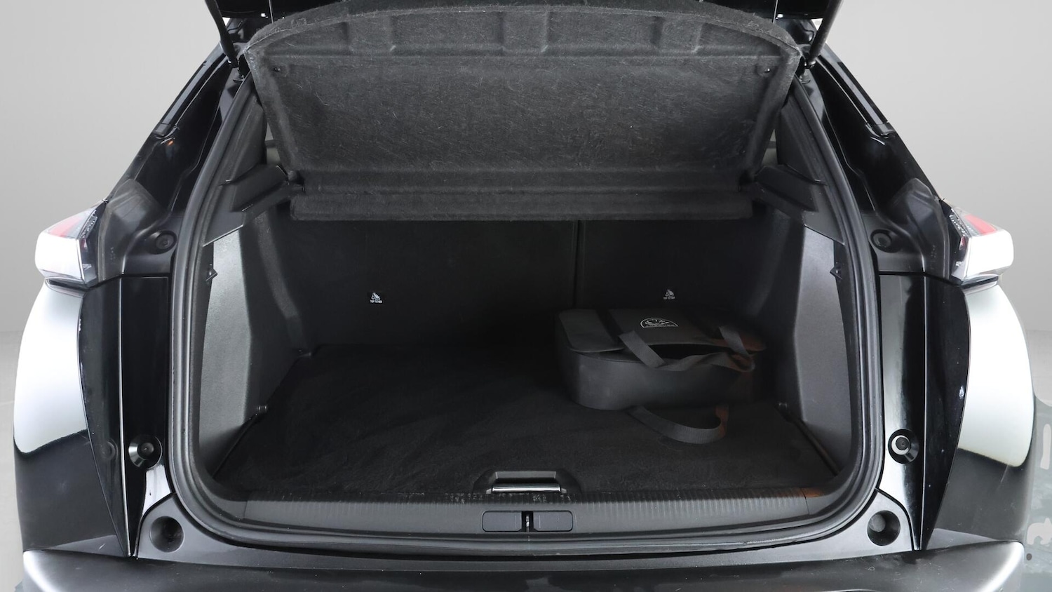 Used Peugeot 2008 2022 for sale - 76689879: Photo 18