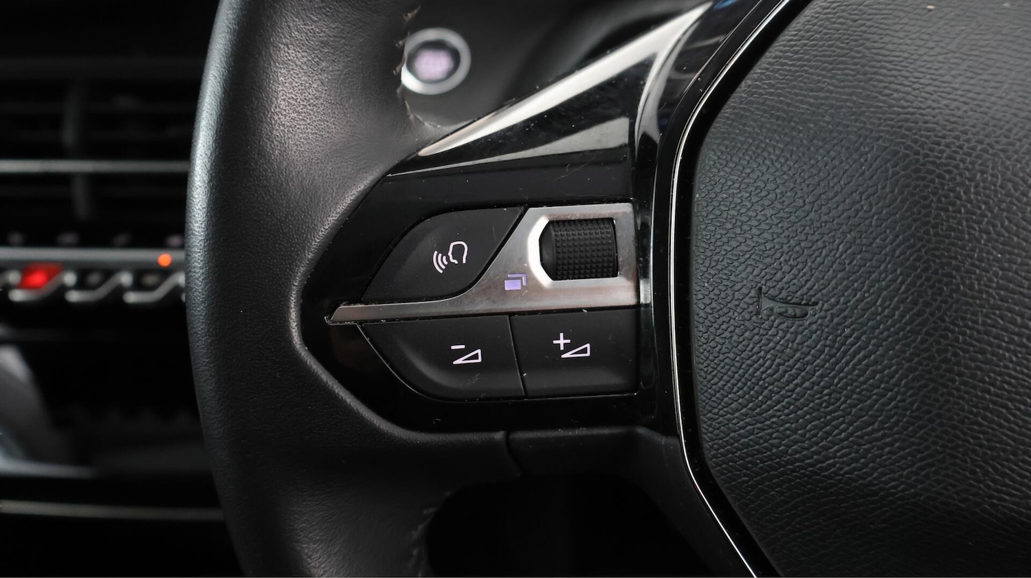 Used Peugeot 2008 2022 for sale - 76689879: Photo 23