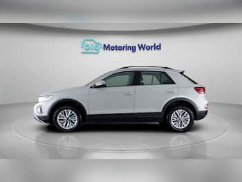 Used Volkswagen T-Roc 2023 for sale - 79676379: Photo