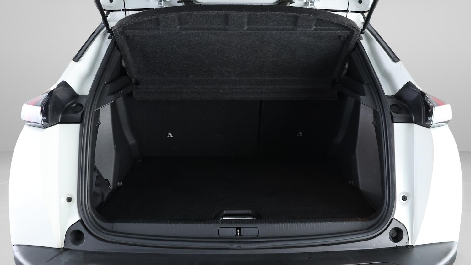 Used Peugeot 2008 2020 for sale - 76689199: Photo 17