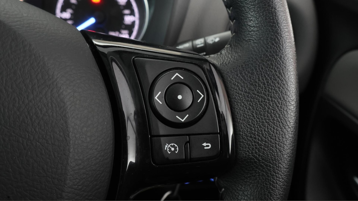 Used Toyota Yaris 2018 for sale - 76538692: Photo 24